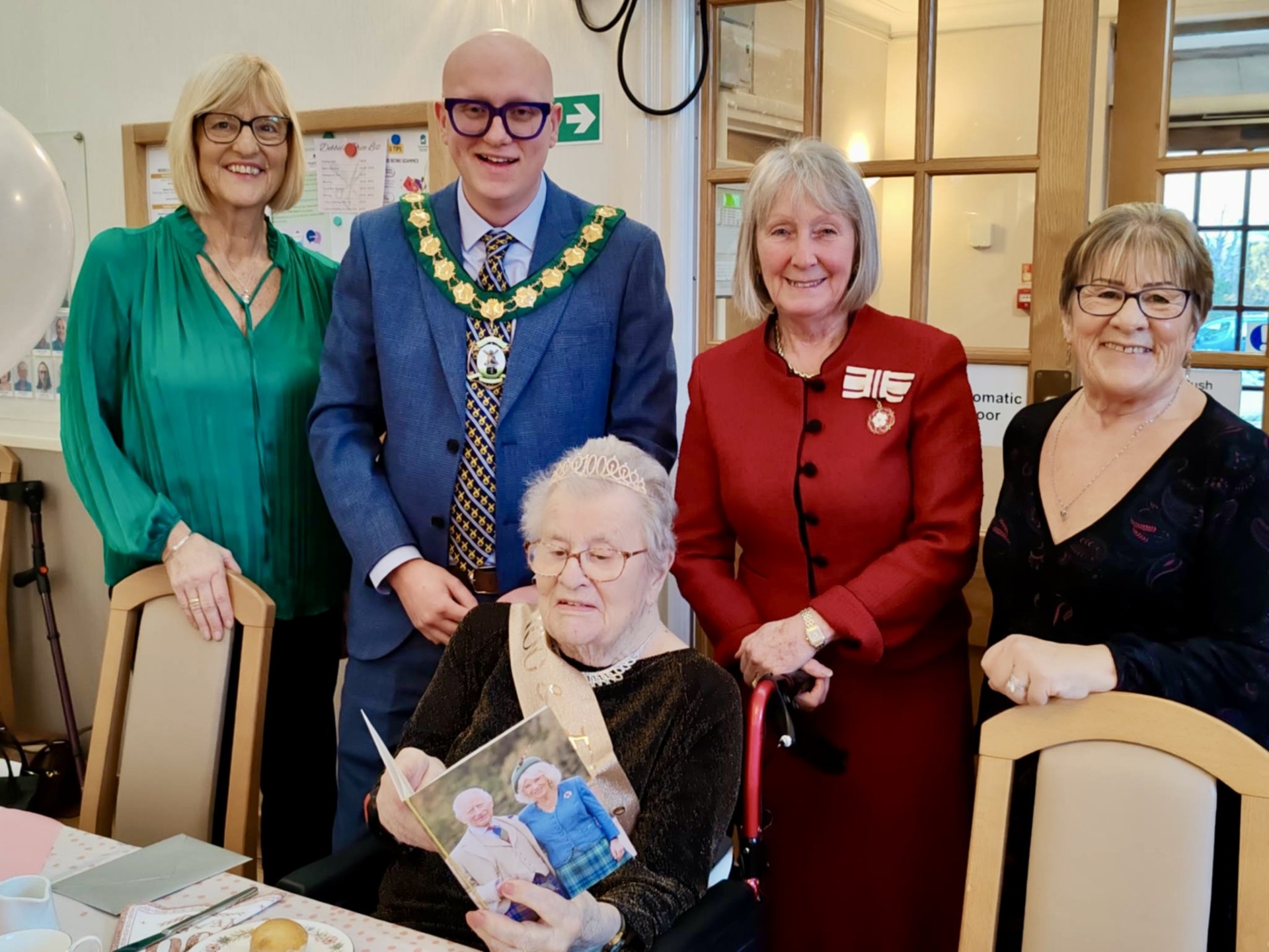 Alice Baldwin with Mayor Dan Dunbar and other guests